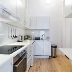Lx Seleni * Лісабон